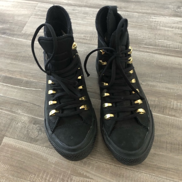 black converse size 5.5